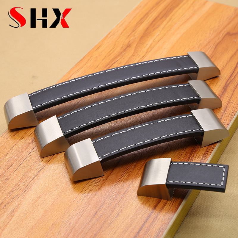 Furniture Grade Hardware - Maniglie e pomelli moderni in pelle