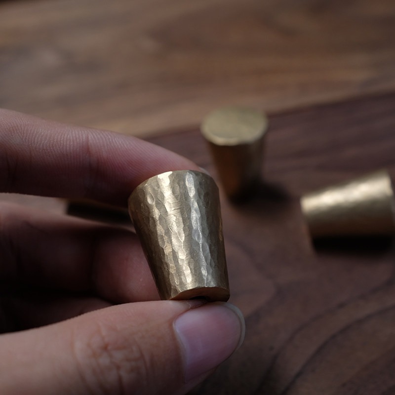 Maniglia a foro singolo in ram - Furniture Grade Hardware recensione e prezzo
