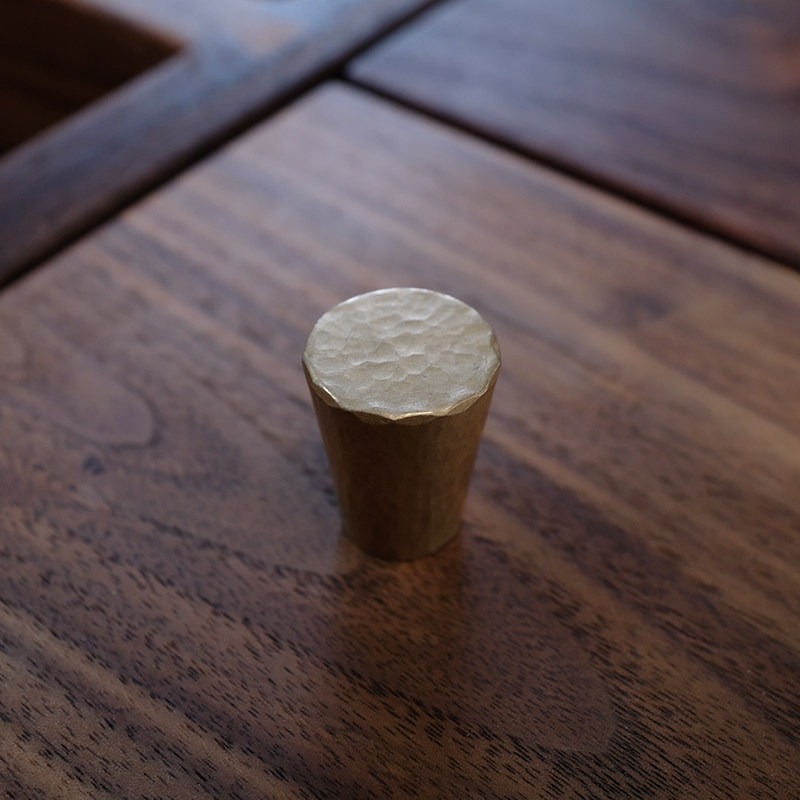 Maniglia a foro singolo in ram - Furniture Grade Hardware recensione e prezzo
