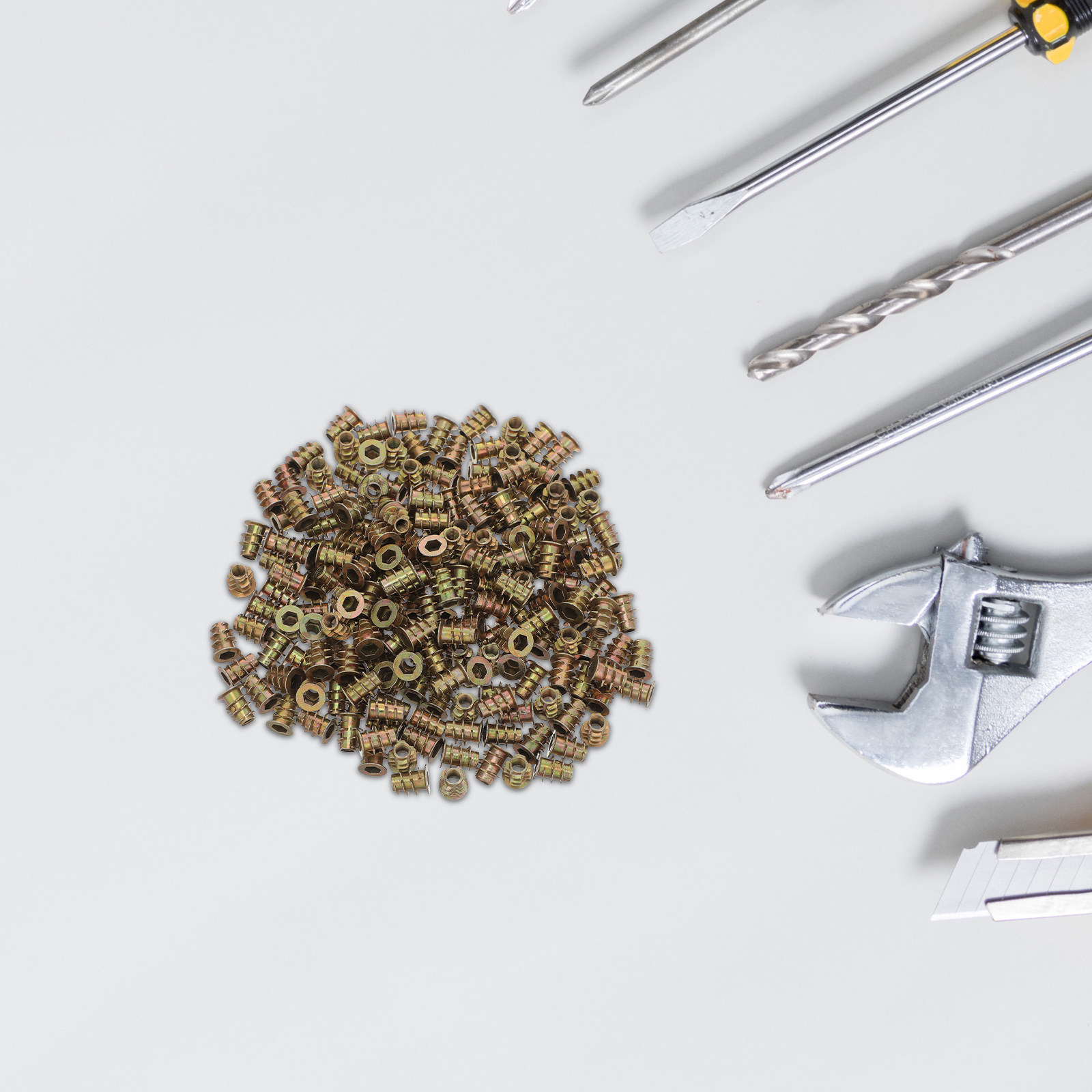 200 Pezzi Inserti Filettati Es - Furniture Hardware Threaded Inserts recensione e prezzo